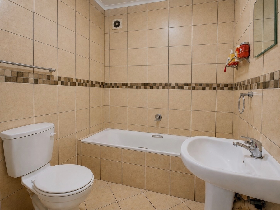 2 Bedroom Property for Sale in Waterval East North West